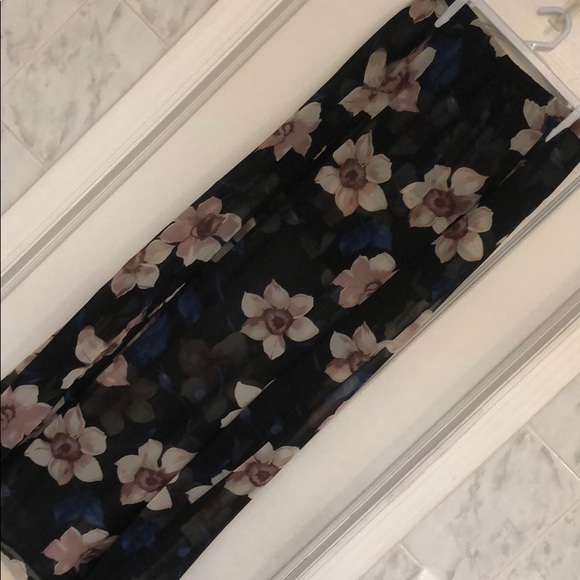 BLUE BLACK FLORAL MAXI SKIRT - Picture 3 of 5